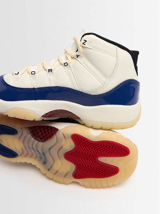 Jordan: Air Jordan 11 Retro Rare Air sneakers