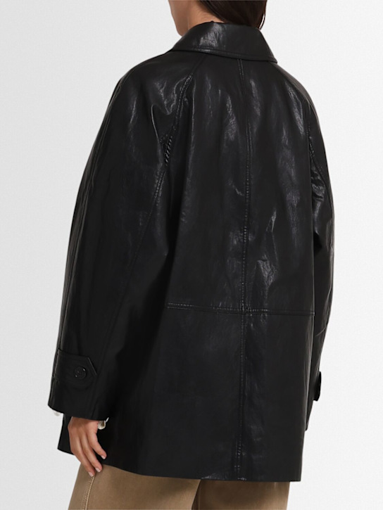 Dunst: Chaqueta de techno