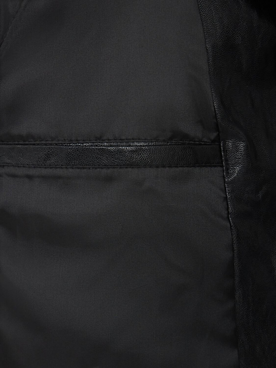 Dunst: Chaqueta de techno