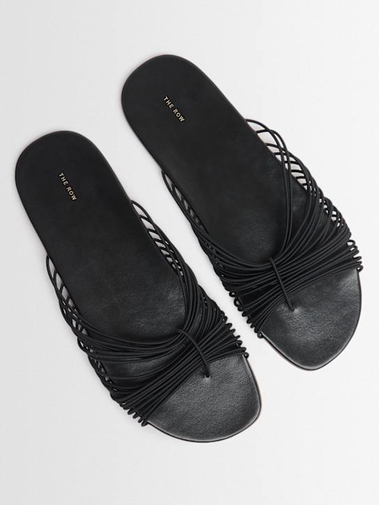 The Row: Flache Zehenstegsandalen „Sara“