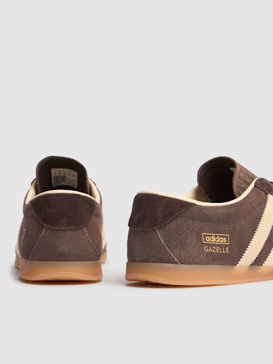 adidas Originals: Sneakers Ltd. Ed. Gazelle Low Pro Indoor
