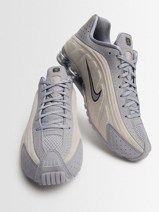 Nike - Sneakers Shox R4