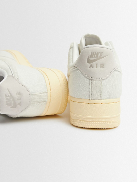 Nike: Sneakers Air Force 1 '07
