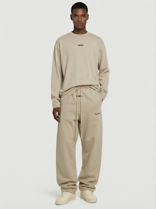 Fear of God ESSENTIALS - T-shirt classic fit a maniche lunghe