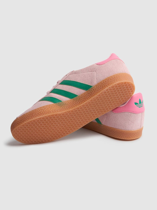 adidas Originals: Sneakers à lacets en daim Gazelle