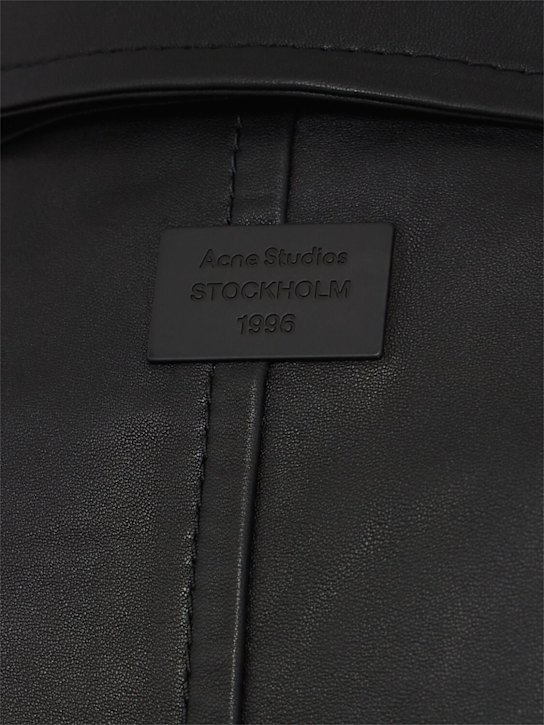 Acne Studios: Giacca in pelle con zip e cintura