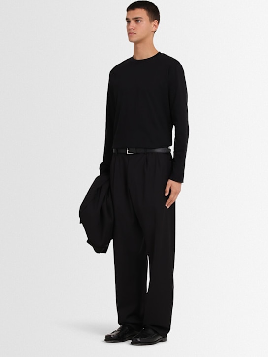 THE CORE: Pleated wool twill straight pants