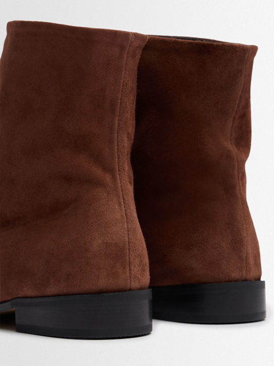 EENK: 25mm hohe Stiefel aus Wildleder