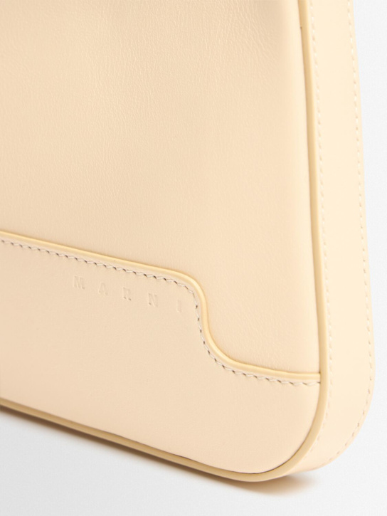 Marni: Schultertasche aus Leder „Dot“