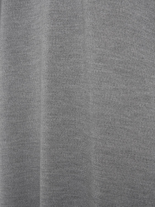 Khaite: Vestito lungo Bindi in lana