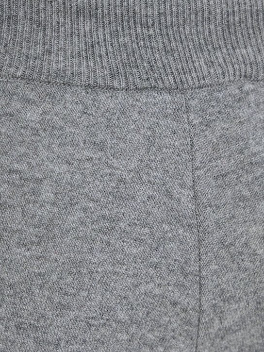 Annagreta: Strickhose aus Wolle „Aurora“