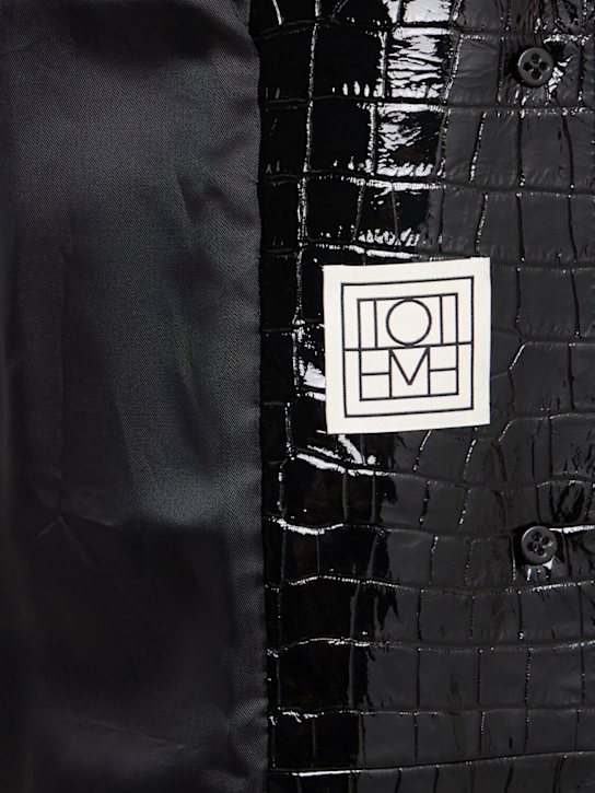 Toteme: Manteau en cuir embossé crocodile