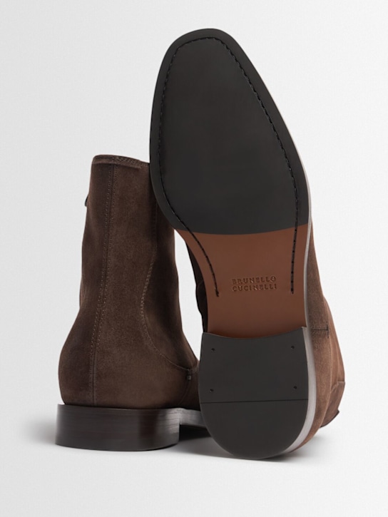 Brunello Cucinelli: Stiefel aus Wildleder