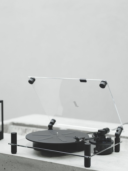 Transparent - Turntable