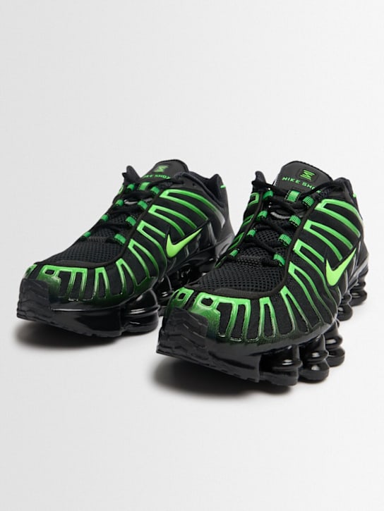 Nike - Baskets Shox TL