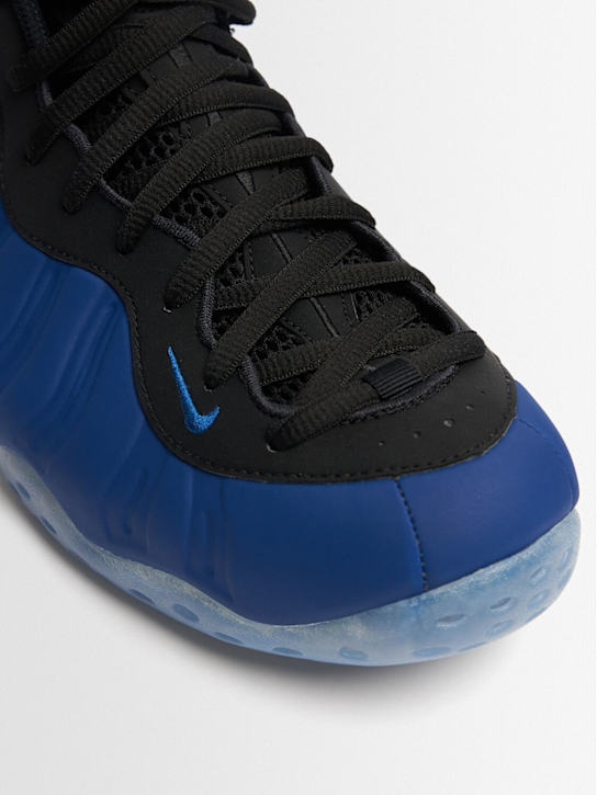 Nike: Sneakers Air Foamposite One