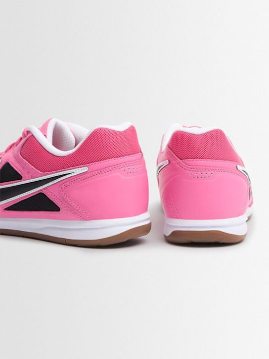 Nike: Sneakers Gato