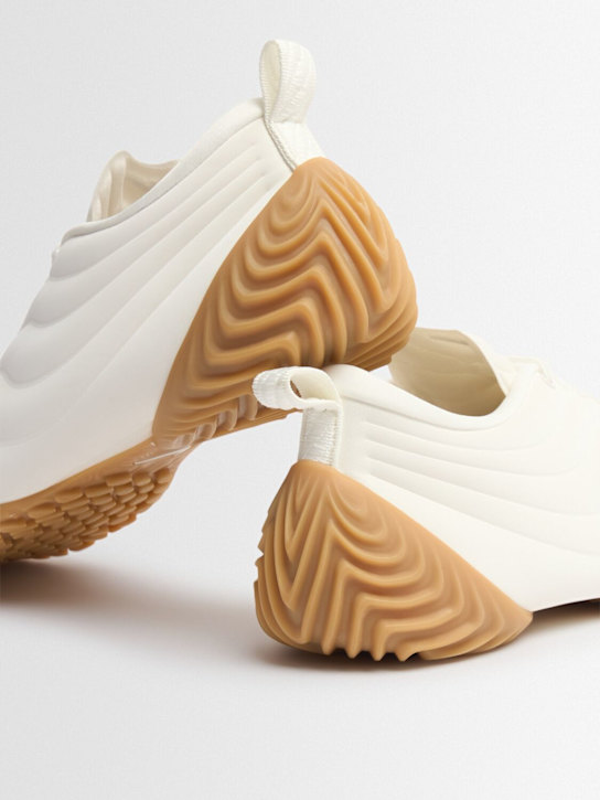 Nike: Sneakers Astra Ultra