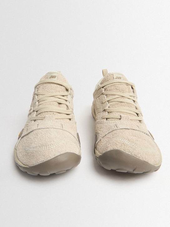 New Balance: Sneakers MT10