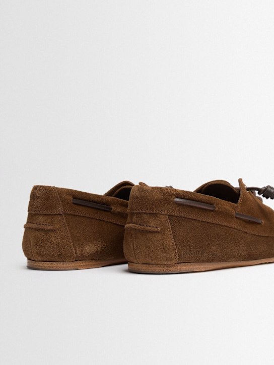 Dsquared2: Chaussures bateau D2 College en daim
