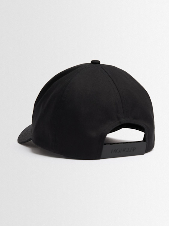 Moncler: Logo cotton gabardine baseball cap