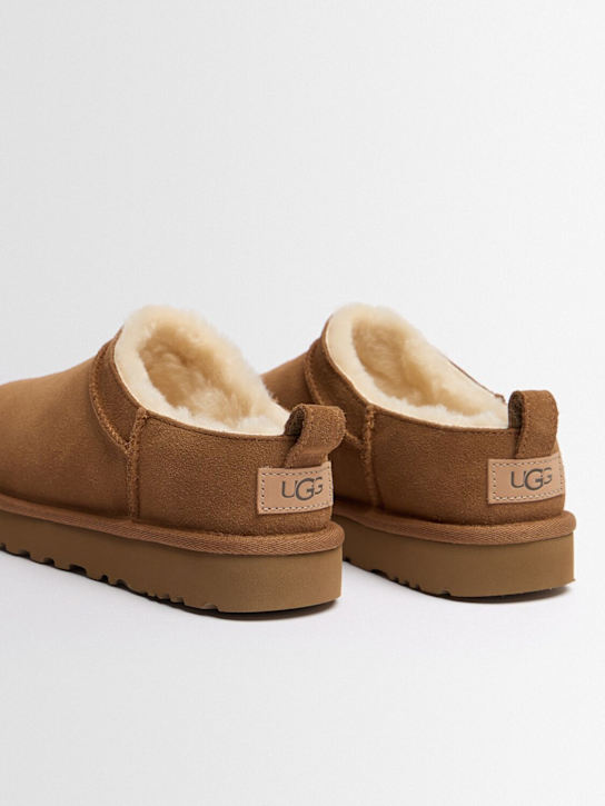 Ugg: Bottes Classic Micro en peau lainée