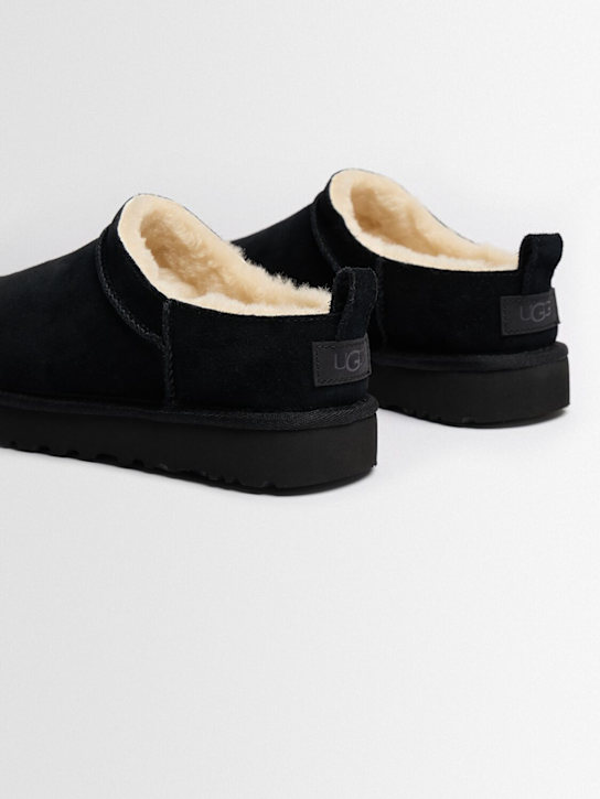Ugg: Shearlingstiefel „Classic Micro“