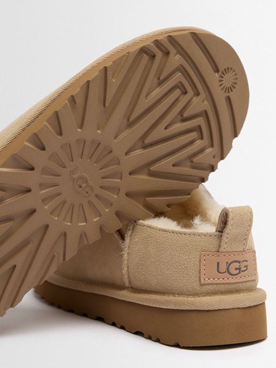 Ugg: Shearlingstiefel „Classic Micro“