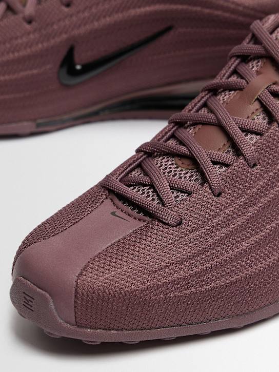 Nike: Shox Z sneakers