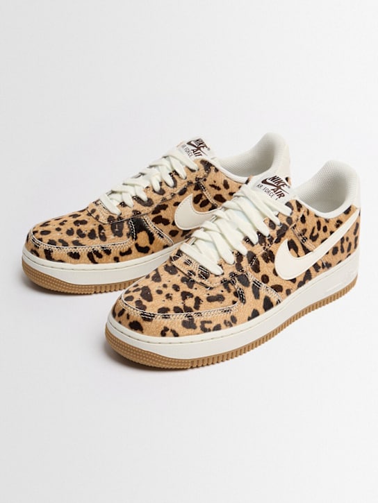 Nike: Air Force 1 '07 sneakers