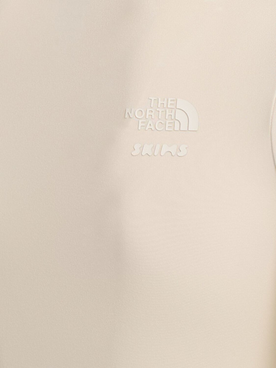 The North Face: SKIMS Refina long sleeve top
