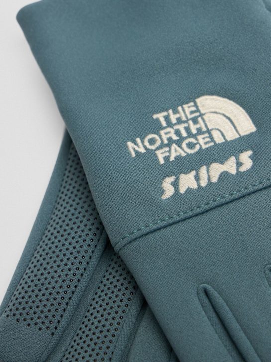 The North Face - SKIMS Denali fleece gloves