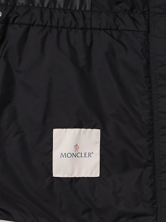 Moncler: Wete hooded nylon parka