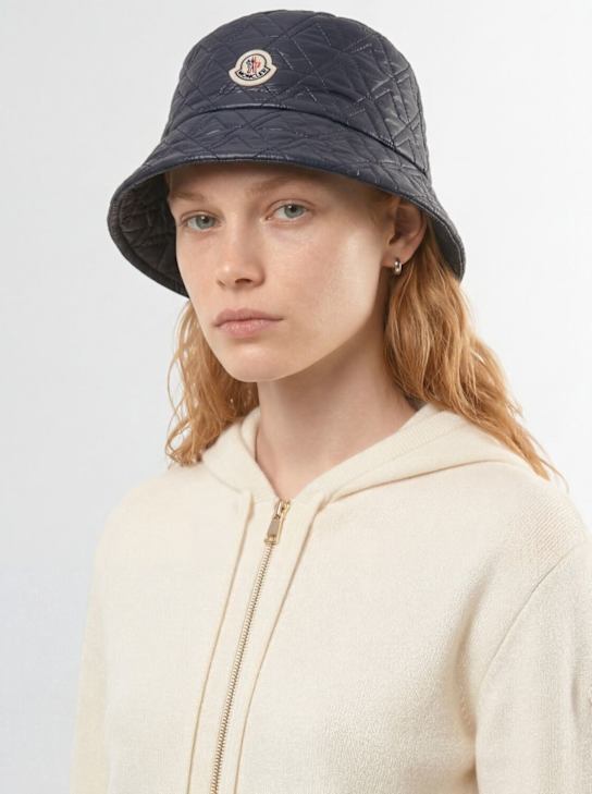 Moncler: Reversible nylon bucket hat