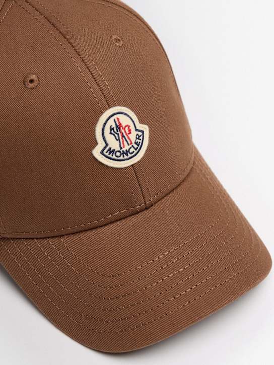 Moncler: Logo cotton gabardine baseball cap
