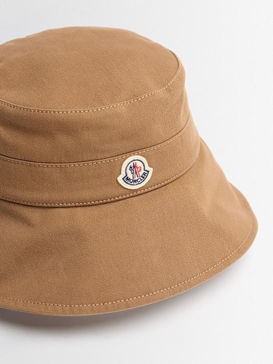 Moncler: Logo cotton gabardine bucket hat