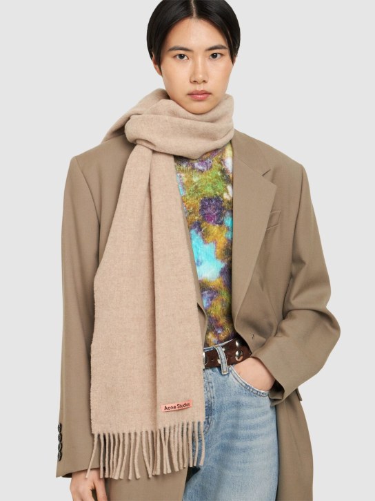 Acne Studios: Schmaler Wollschal „Canada“