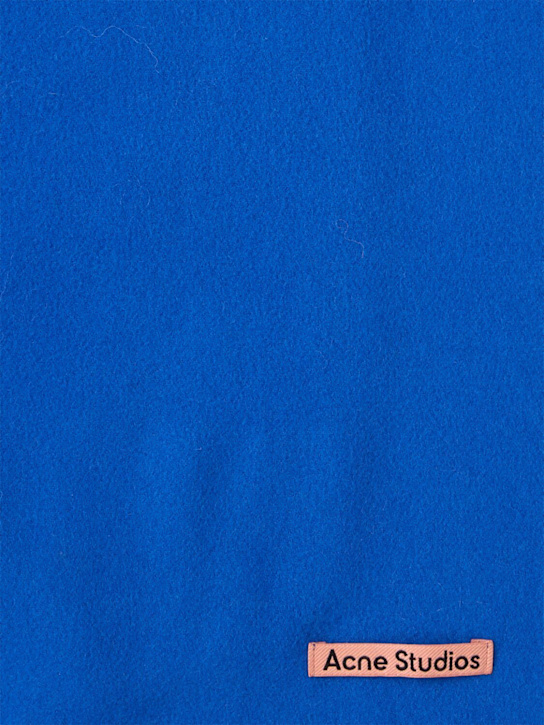 Acne Studios: Schmaler Wollschal „Canada“