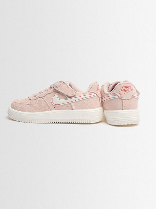 Nike: Force 1 Low LV8 EasyOn sneakers