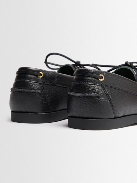 VINNY'S: Boatman grained leather shoes