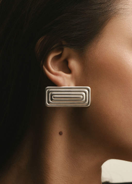 LOUIS ABEL: Maze stud earrings