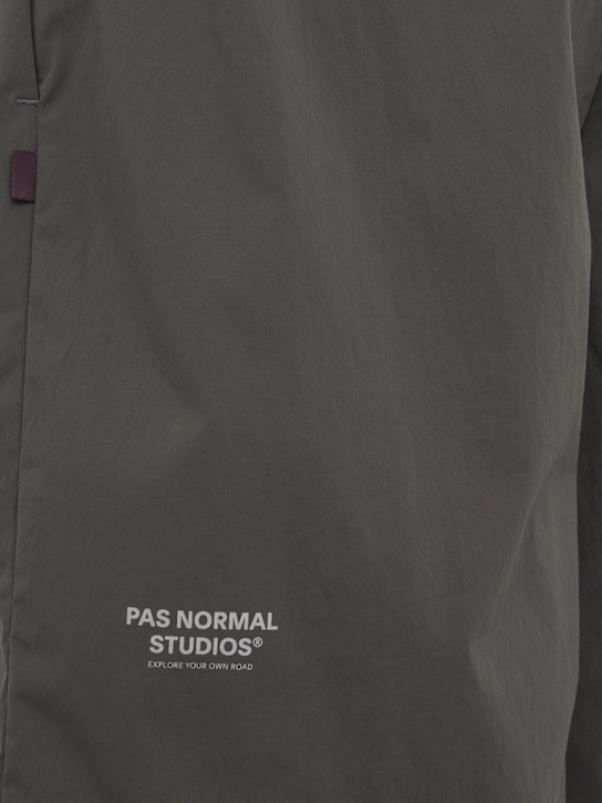 PAS NORMAL: Relaxed fit light tech shorts
