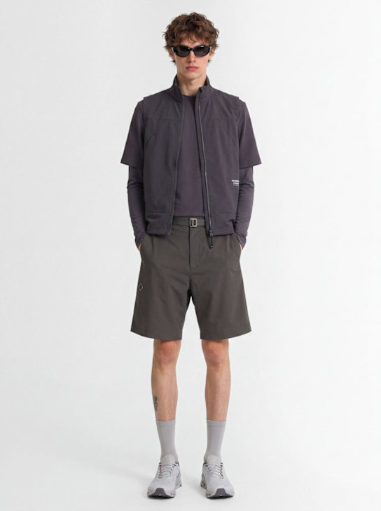 PAS NORMAL: Utility vest