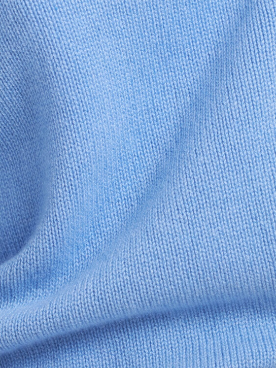 AMIYA: Nevia cashmere v-neck sweater