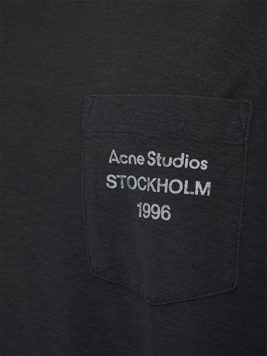 Acne Studios: Camiseta de algodón orgánico con manga larga