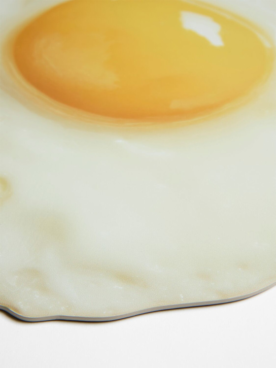 FIGURE DECORATIVE: Breakfast placemat