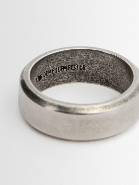 Ann Demeulemeester: Minimalistischer, quadratischer Ring „Vasti“