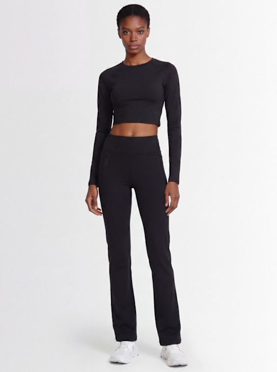 On - Studio flared tights