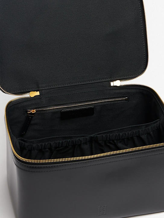 BY MALENE BIRGER: Aya beauty leather bag