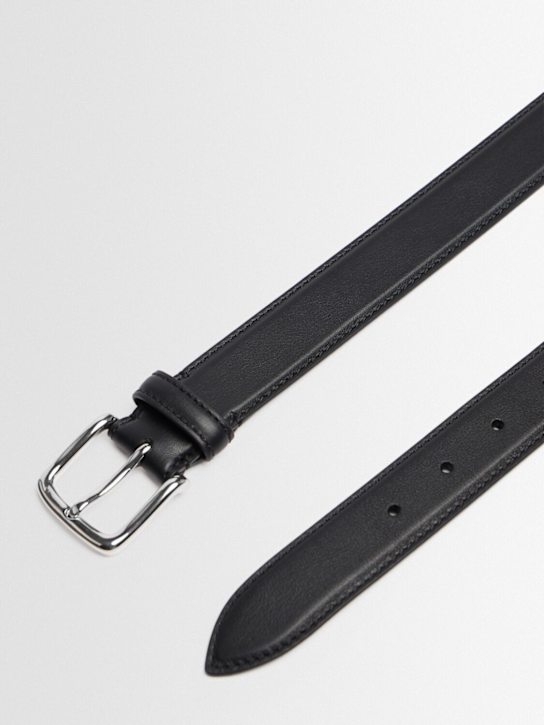 1929: Leather belt